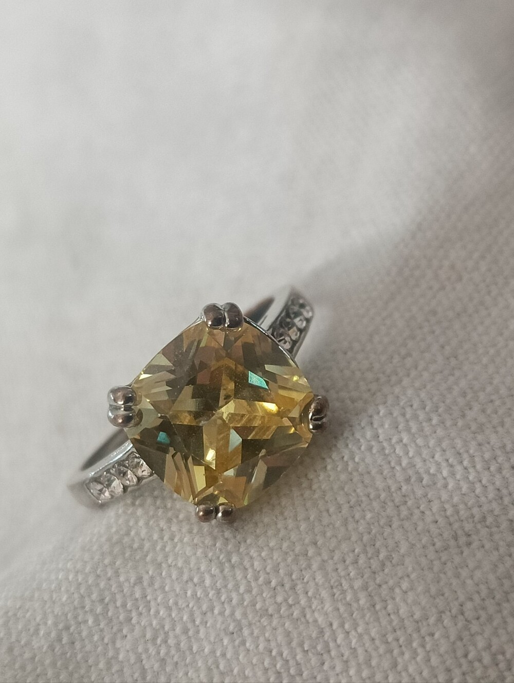 Yellow Cushion-Cut Gemstone Ring in Silver Tone - Picture 5 of 7